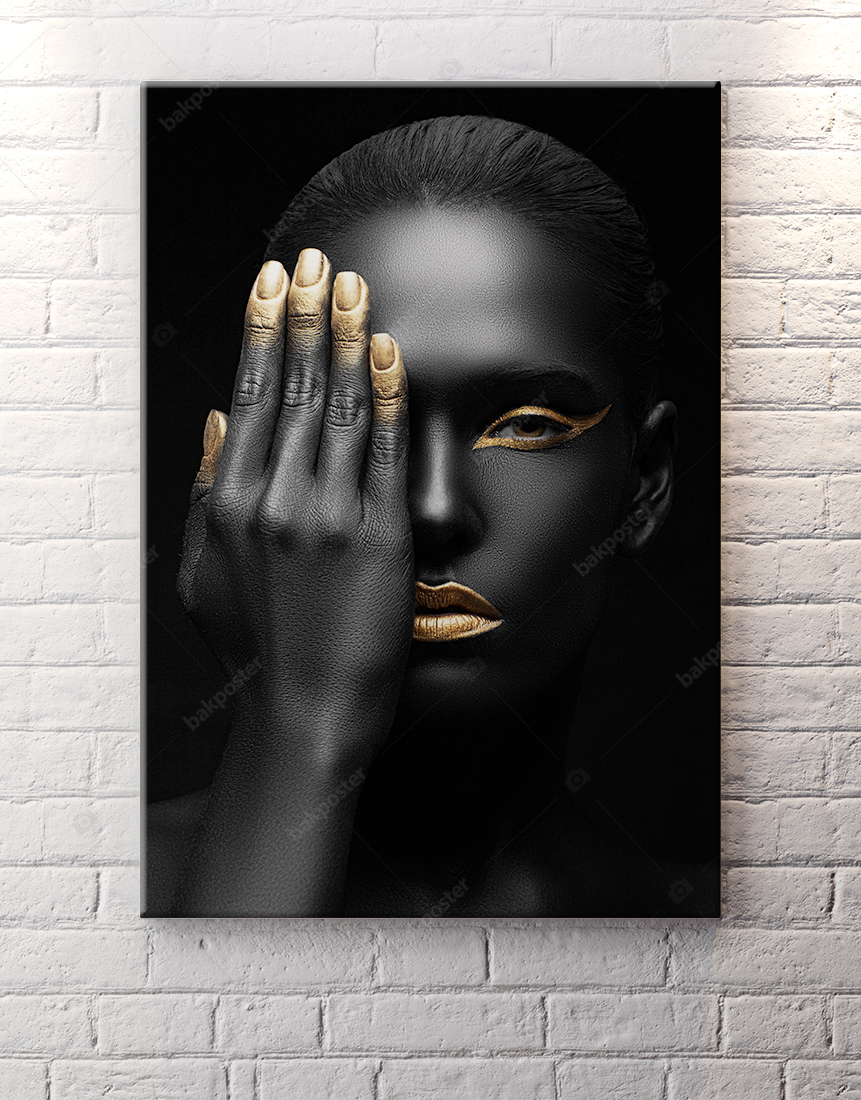 Altin Ve Siyahi Kadin Poster