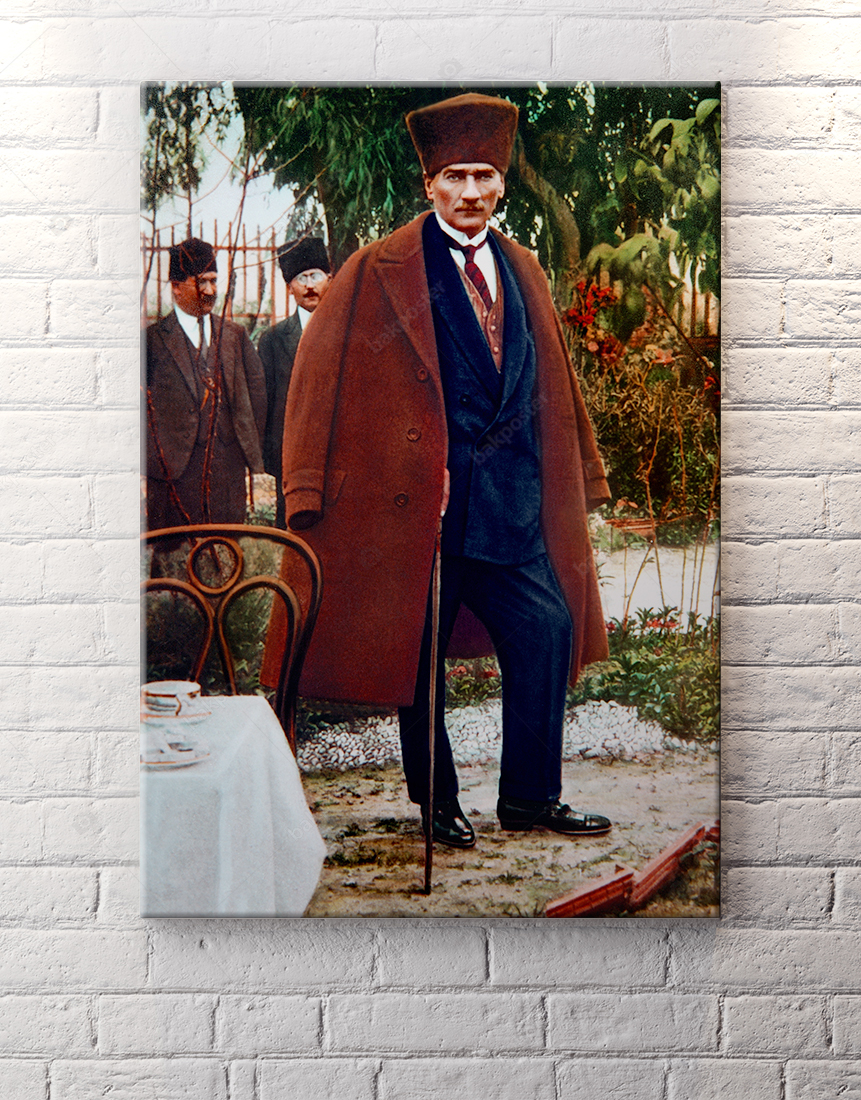 ataturk kabanli renkli kanvas tablo
